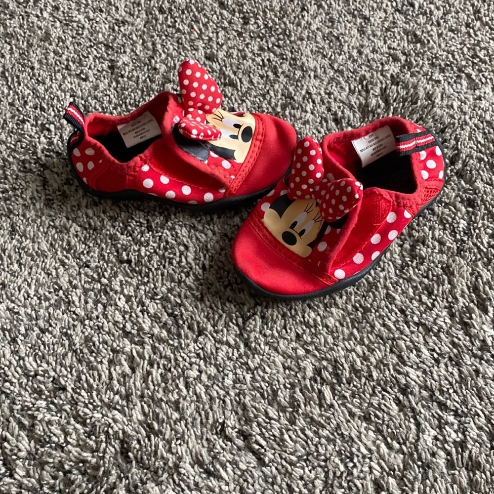 Minnie Mouse Water Shoes